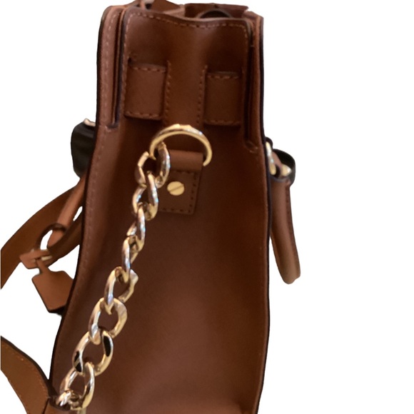 Michael Kors Shoulder Bag in Deep Brown with GoldTone Accents - Picture 4 of 8